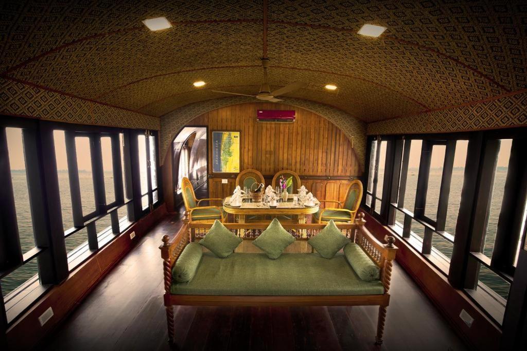 Vivaresidence Homestay アーラップーザ県 エクステリア 写真